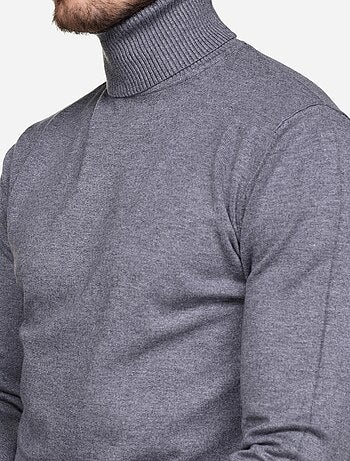 Pull col roulé