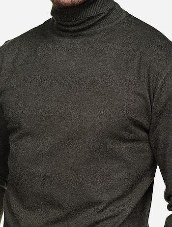 Pull col roulé