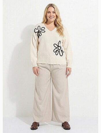 Pull col V applications fleurs - AFIBEL