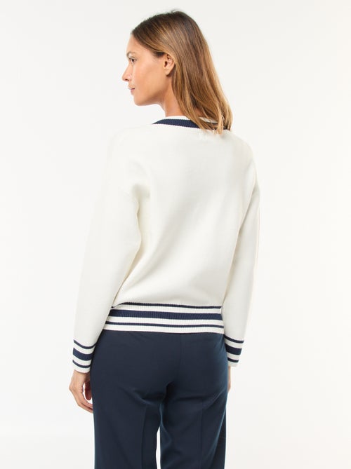 Pull col V avec bandes contrastées - Kiabi