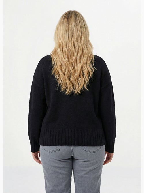 Pull col V avec broderies fleurs - AFIBEL - Kiabi