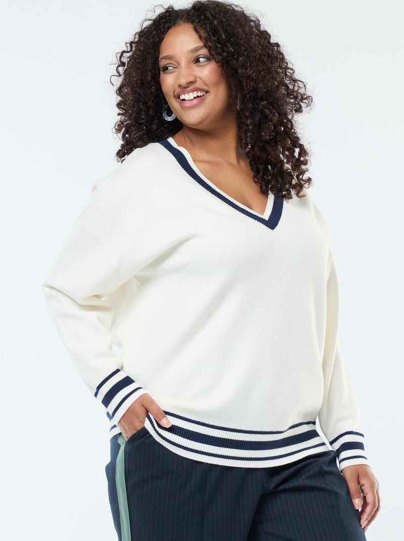 Pull col V en maille épaisse avec liserés Blanc Grandes