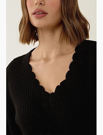 Pull col v tranché avec détails noués hiccup