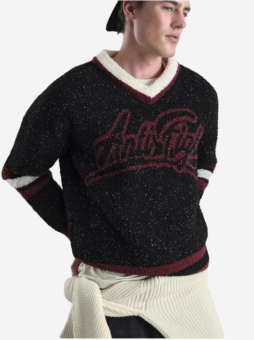 Pull comfort fit en maille épaisse à col en v avec imprimé devise giesto - Kiabi Pull comfort fit en maille épaisse à col en v avec imprimé devise giesto - Kiabi