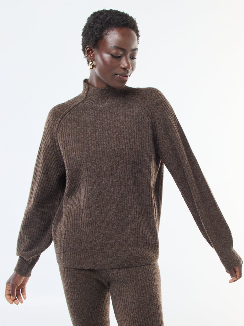 Pull côtelé manches longues et col montant Marron - Kiabi
