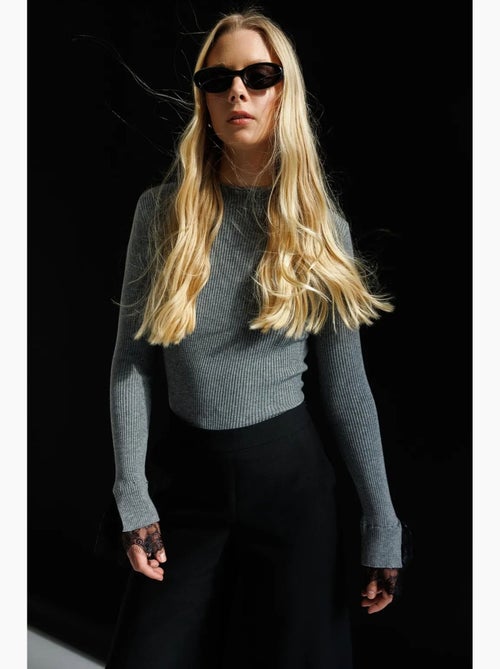 Pull coupe ajustée en maille côtelée à col rond mixray - Kiabi Pull coupe ajustée en maille côtelée à col rond mixray - Kiabi