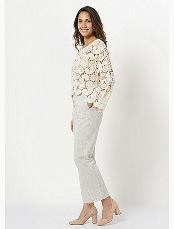 Pull court ajouré en crochet, col rond