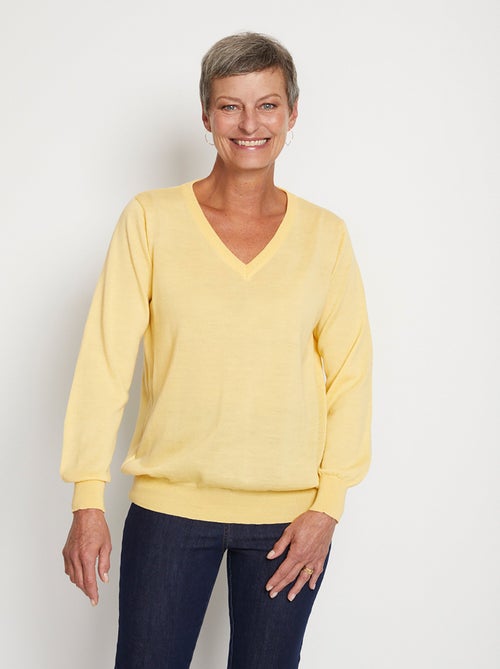 Pull court col V avec laine mérinos - Kiabi