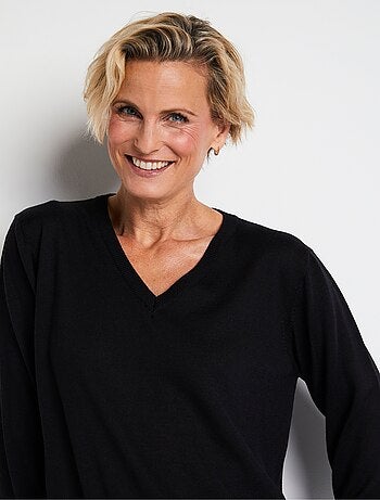 Pull court col V avec laine mérinos