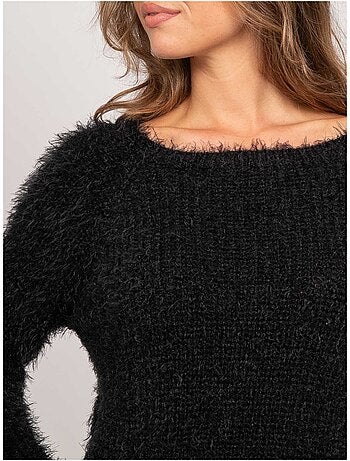 Pull court en maille poilue encolure dégagée kynaelle