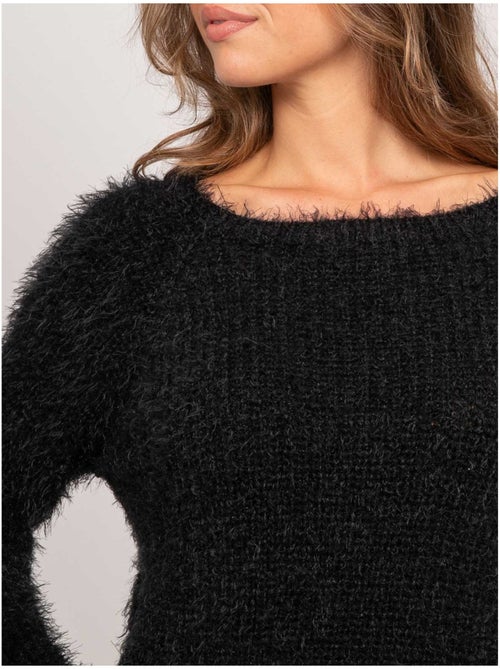 Pull court en maille poilue encolure dégagée kynaelle - Kiabi Pull court en maille poilue encolure dégagée kynaelle - Kiabi