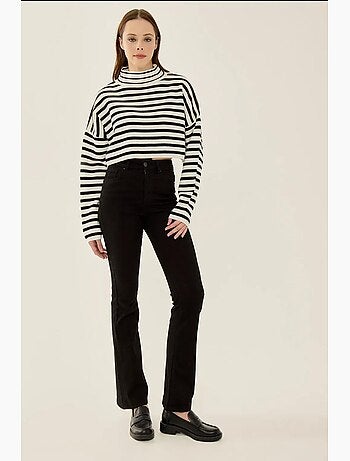 Pull court oversize à rayures et col roulé hiccup