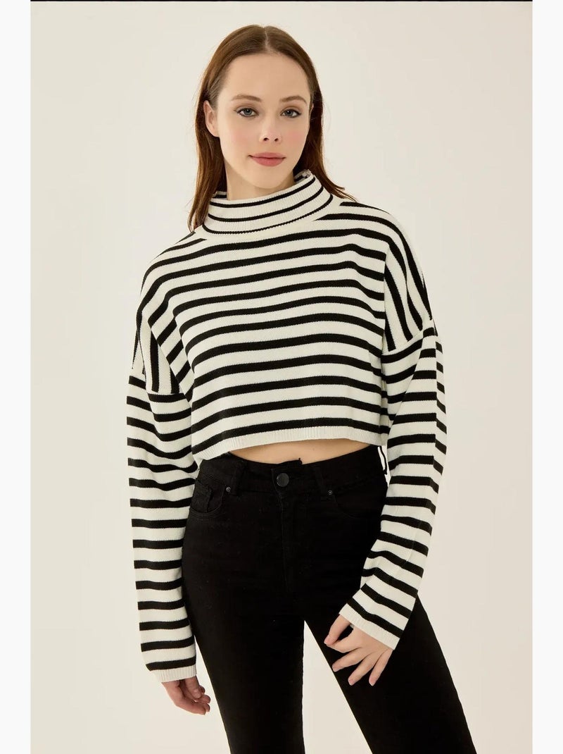 Pull court oversize à rayures et col roulé hiccup Noir - Kiabi