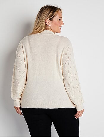 Pull doux ajouré perlé col montant