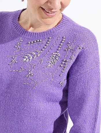 Pull doux col rond avec strass et sequins