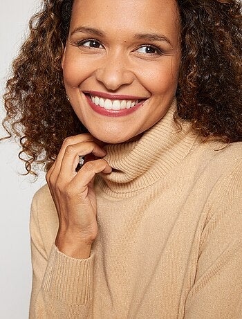 Pull doux col roulé manches longues