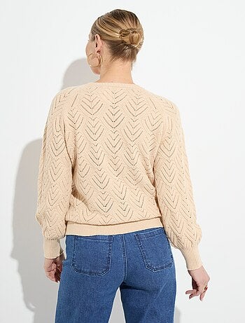 Pull doux court col rond uni ajouré