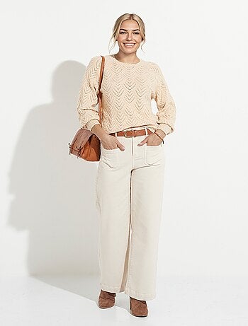 Pull doux court col rond uni ajouré