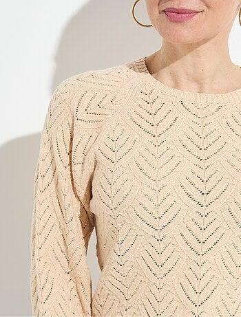 Pull doux court col rond uni ajouré