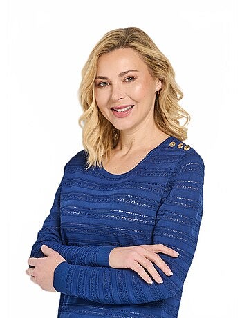 Pull doux court col rond uni manches longues