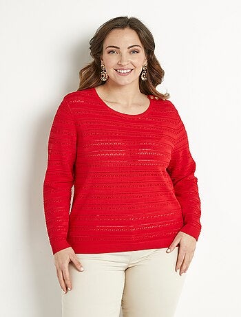 Pull doux court col rond uni manches longues