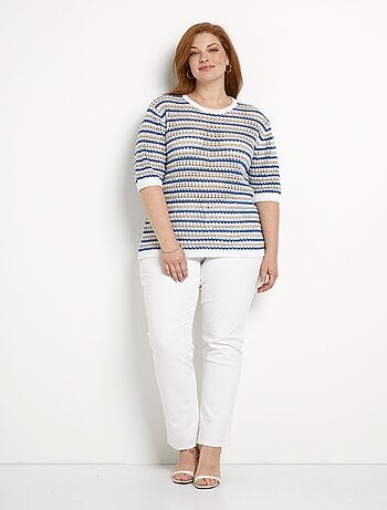 Pull doux rayé ajouré court manches courtes