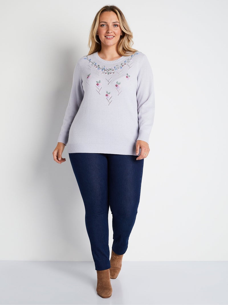 Pull doux uni brodé ajouré col rond - Afibel Argenté - Kiabi
