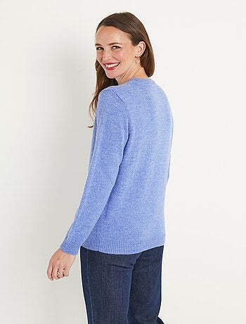 Pull doux uni brodé col rond manches longues