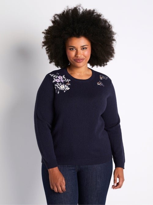 Pull doux uni brodé col rond manches longues - Kiabi