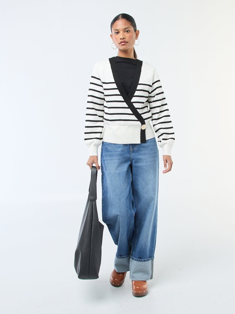 Pull effet gilet cache-coeur avec bouton doré Blanc/noir - Kiabi