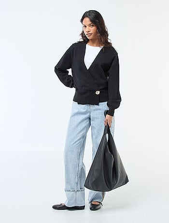 Pull effet gilet cache-coeur avec bouton doré