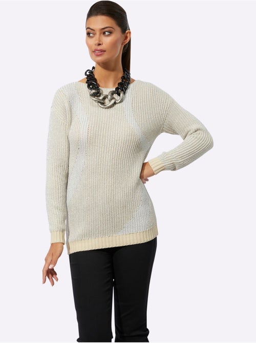 Pull en coton à manches longues et encolure en U - Taille standard - Helline - Kiabi Pull en coton à manches longues et encolure en U - Taille standard - Helline - Kiabi