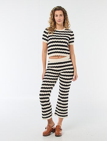 Pull en crochet à manches courtes