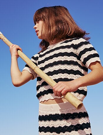 Pull en crochet à manches courtes