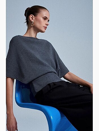 Pull en maille à col bateau et ceinture dilvin