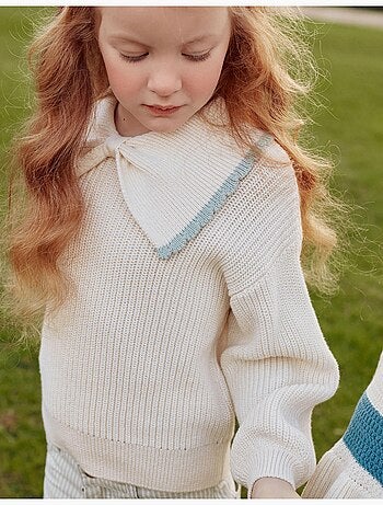 Pull en maille à col en forme de nœud