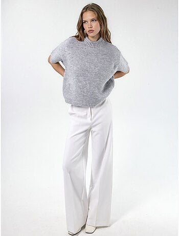 Pull en maille à col rond et coupe décontractée