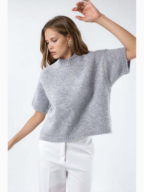 Pull en maille à col rond et coupe décontractée hiccup - Kiabi Pull en maille à col rond et coupe décontractée hiccup - Kiabi