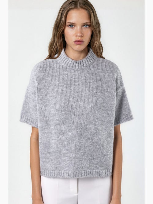 Pull en maille à col rond et coupe décontractée hiccup - Kiabi Pull en maille à col rond et coupe décontractée hiccup - Kiabi