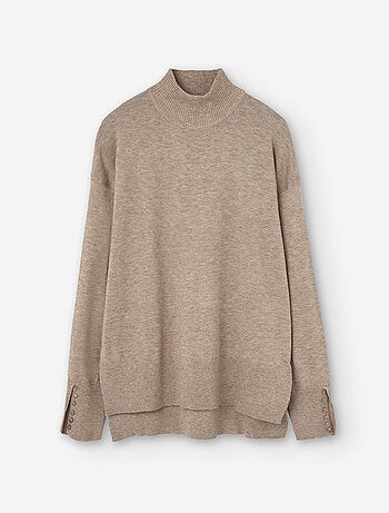 Pull en maille à col roulé et dos plus long