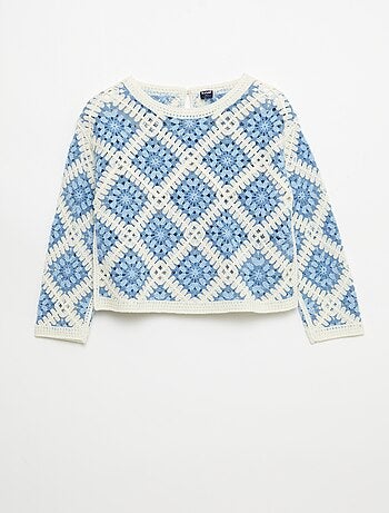 Pull en maille ajourée avec broderies fleurs