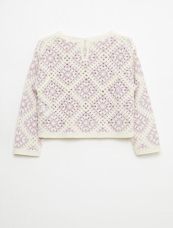 Pull en maille ajourée avec broderies fleurs