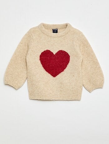 Pull en maille avec broderies