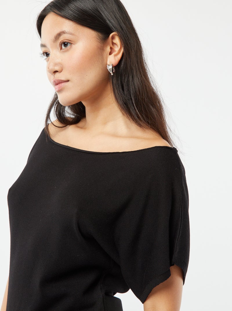 Pull en maille avec un col bateau et des manches courtes noir - Kiabi