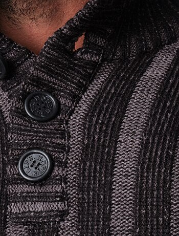 Pull en maille col montant