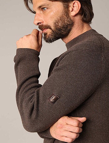 Pull en maille côtelé
'Deeluxe'