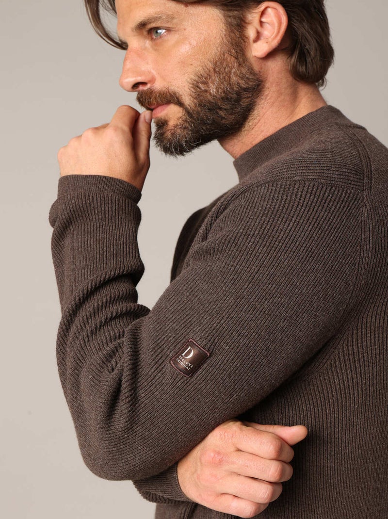Pull en maille côtelé

 'Deeluxe' Marron cappuccino - Kiabi