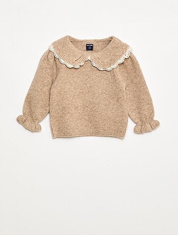 Pull en maille douce avec col brodé