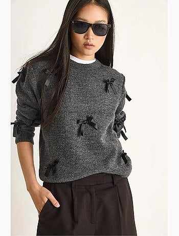 Pull en maille élastique à col rond lucci