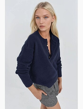 Pull en maille épaisse texturée à col ras du cou avec boutons hiccup